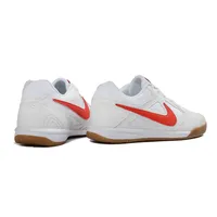 Chuteira futsal Supreme x Nike SB Gato IC | Elegância Urbana - imagem 3