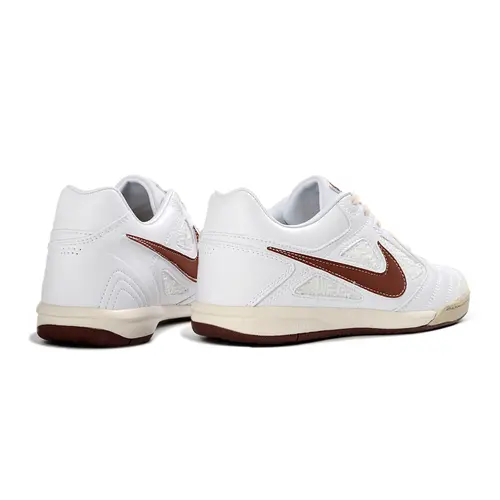 Chuteira Futsal Supreme x Nike SB Gato IC Branco e Marrom