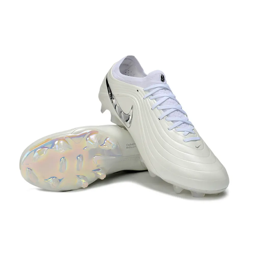 Chuteira Campo Nike Tiempo Maestro Elite FG Branco e Prata