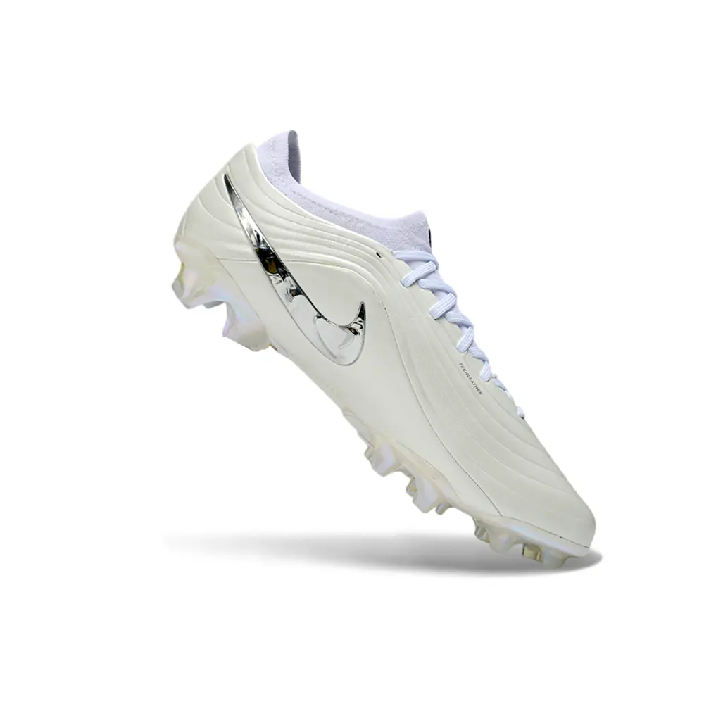 Chuteira Campo Nike Tiempo Maestro Elite FG Branco e Prata