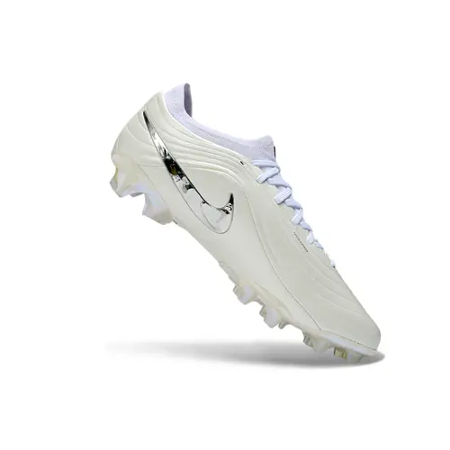 Chuteira Campo Nike Tiempo Maestro Elite FG Branco e Prata