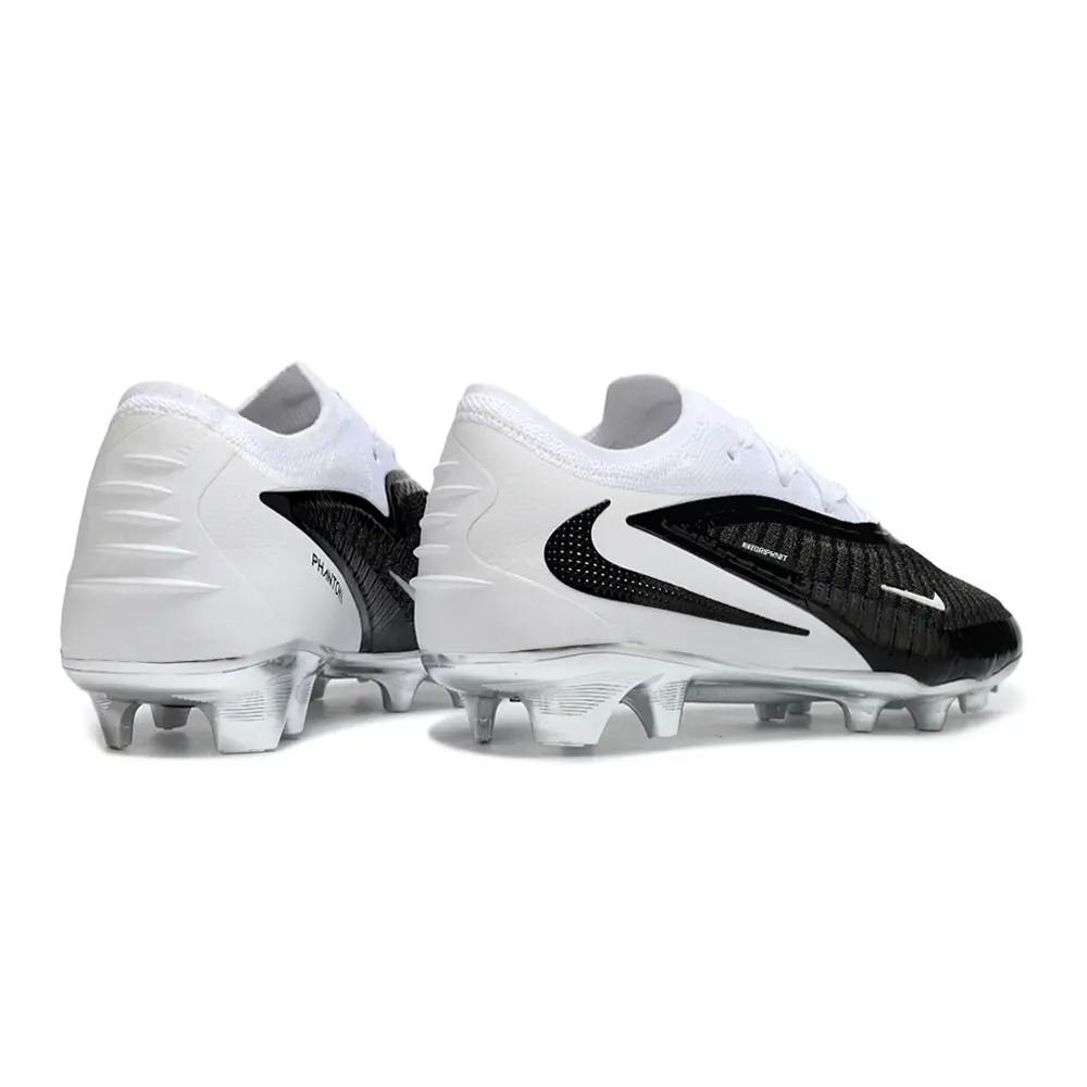 Chuteira Campo Nike Phantom GX 6 Elite FG Branco e Preto