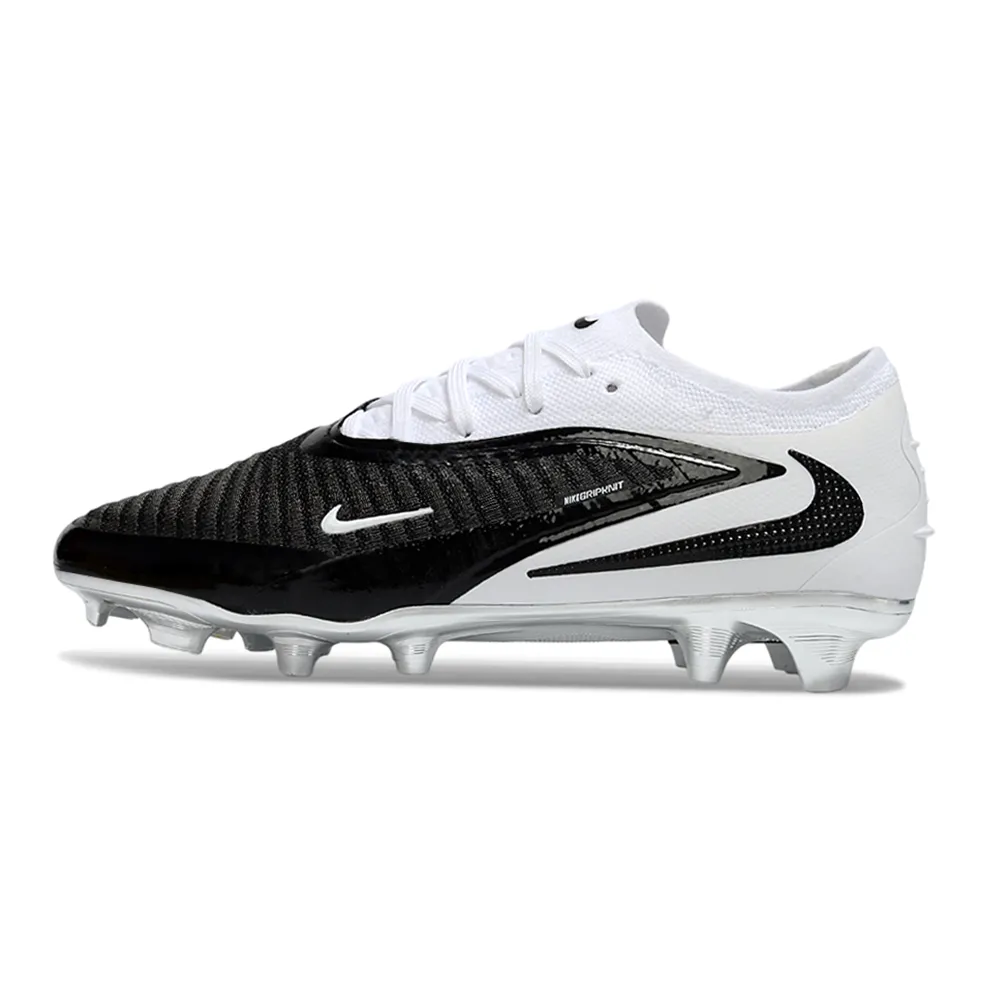 Chuteira Campo Nike Phantom GX 6 Elite FG Branco e Preto