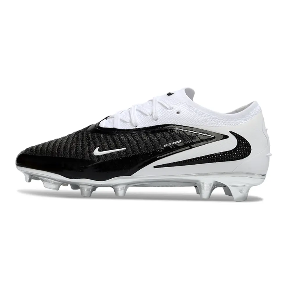 Chuteira Campo Nike Phantom GX 6 Elite FG Branco e Preto