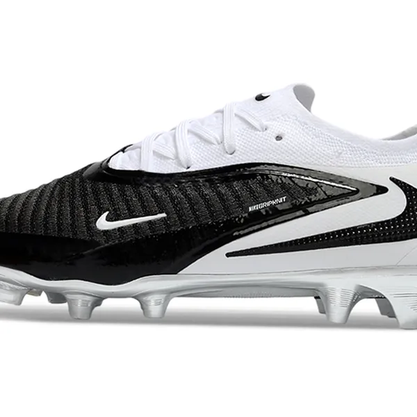 Chuteira Campo Nike Phantom GX 6 Elite FG Branco e Preto
