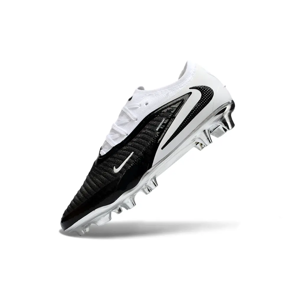 Chuteira Campo Nike Phantom GX 6 Elite FG Branco e Preto