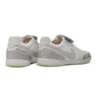 Chuteira Futsal Nike Tiempo Street Gato IC Bege e Cinza - imagem 3