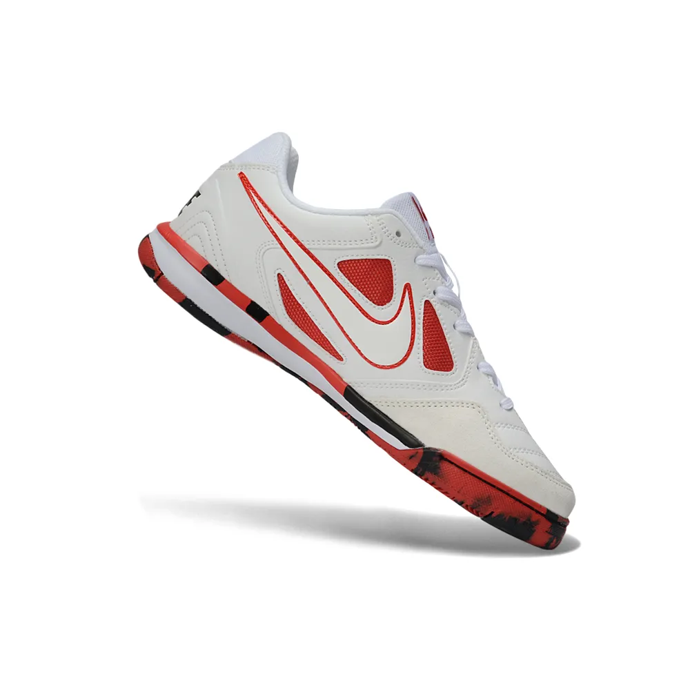 Chuteira Futsal Supreme x Nike SB Gato IC Branco, Vermelho e Preto