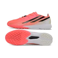 Chuteira Society Adidas F50 Hyperfast TF Rosa e Preto - Road to Glory Pack - imagem 2
