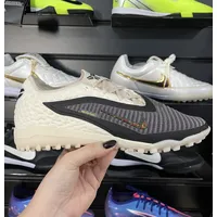 Chuteira Society Nike Phantom GX 6 Elite TF Bege, Preto e Verde 