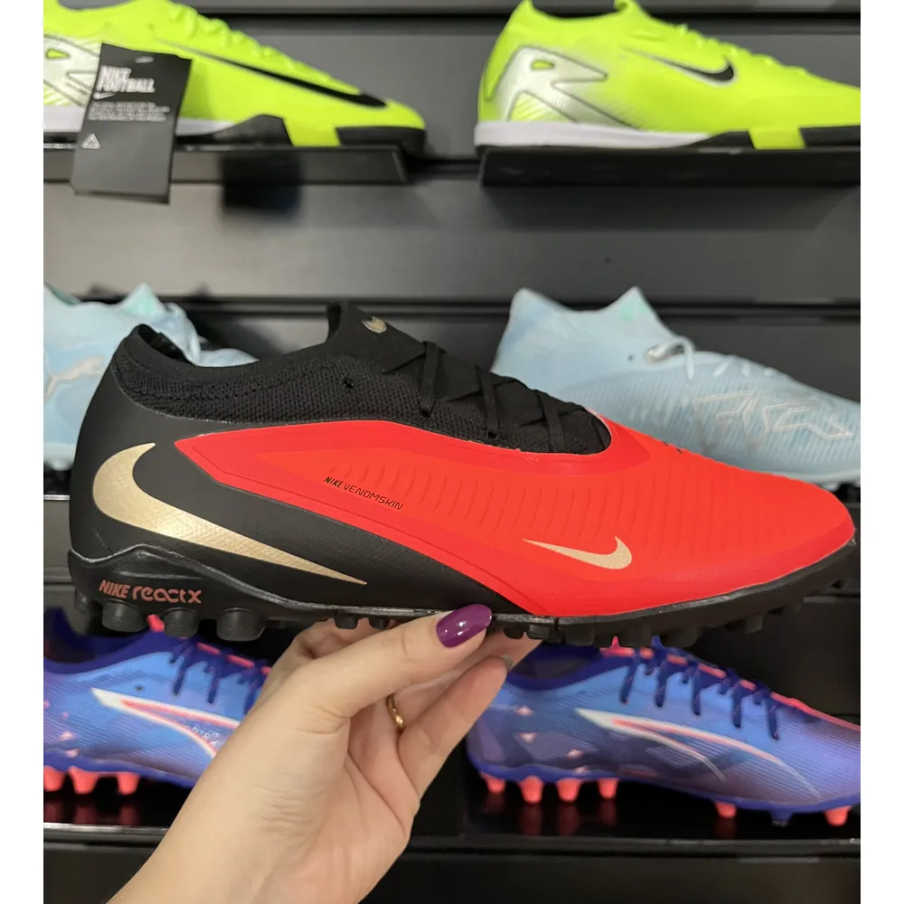 Chuteira Society Nike Phantom ReactX 6 Pro TF Preto, Laranja e Dourado - Pronta Entrega
