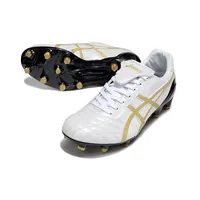 Chuteira Campo Asics Lethal Testimonial 4 FG Branca, Dourado e Preto - imagem 4
