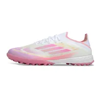 Chuteira Society Adidas F50 TF Branco e Rosa - imagem 1