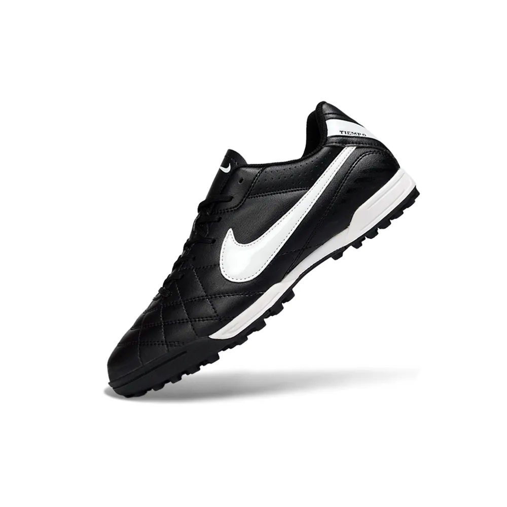 Chuteira Society Nike Tiempo Ligeira V TF Preto e Branco