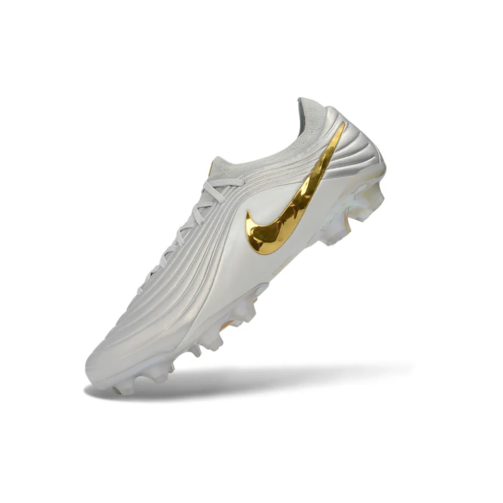 Chuteira Campo Nike Tiempo Maestro Elite FG Branco e Dourado