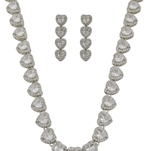 Conjunto Colar e Brinco Folheado a Ouro 18k e Prata Coração Cravejado em Microzircônias