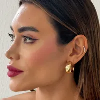 Brinco Folheado a Ouro 18k e Prata Placas Curvada Lisa - imagem 1