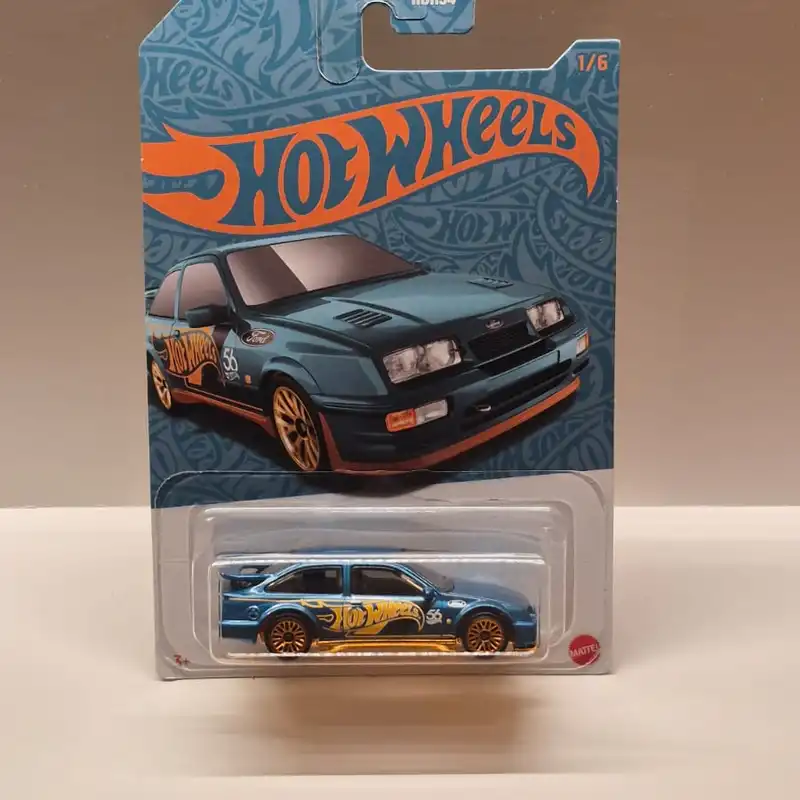 Hot Wheels – 56º Aniversário Pearl & Chrome ’87 Ford Sierra Cosworth (1/6)