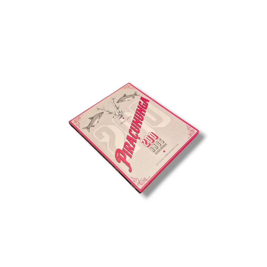 Livro Pirassununga: 200 Anos em 200 Rótulos — Milton Lima & Marcos Zaniboni (Companhia Müller de Bebidas, 2023) — Capa dura