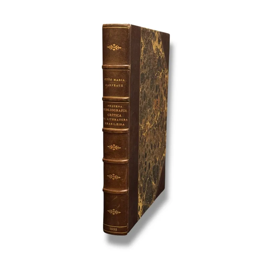 Livro Pequena Bibliografia Crítica da Literatura Brasileira — Otto Maria Carpeaux (Ministério da Educação, 1955) — Encadernação em meia-couro
