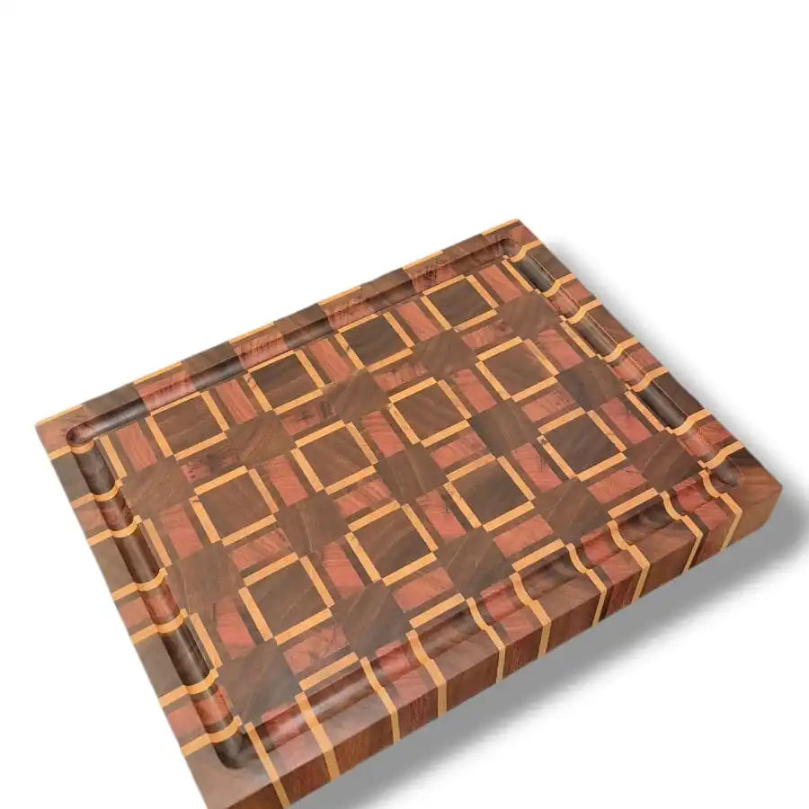 Tábua de Churrasco End Grain Xadrez – Marfim, Ipê-Roxo e Pau-Ferro