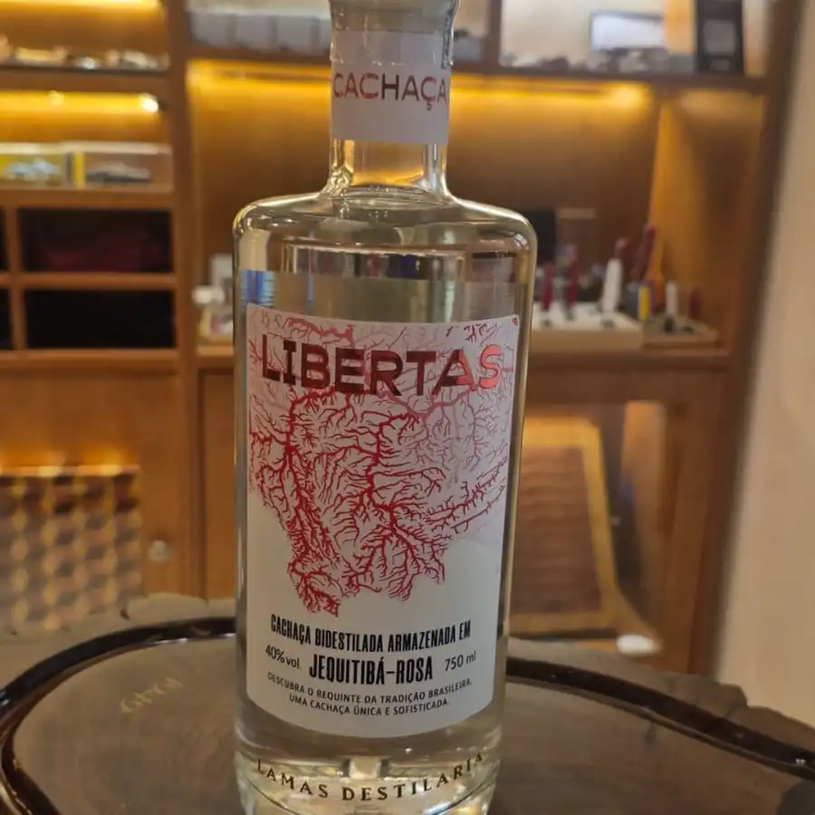 Cachaça Libertas Jequitibá-Rosa – 750 ml