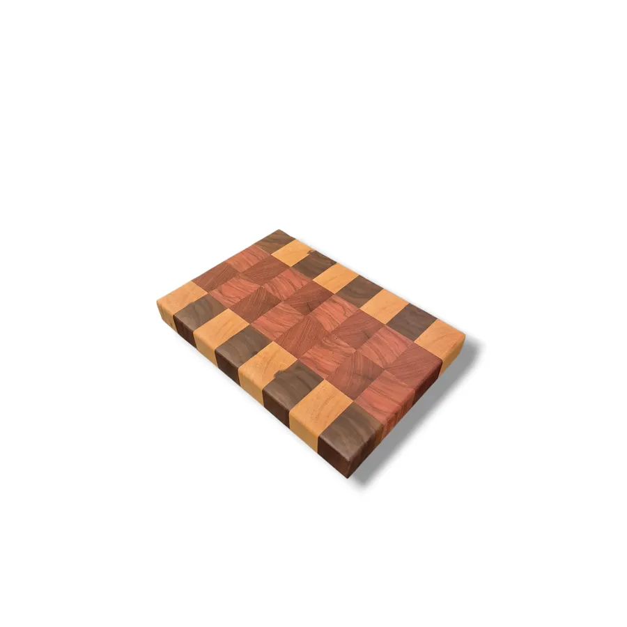 Tábua de Cozinha em Marchetaria – Moldura Xadrez (Marfim, Pau-ferro e Ipê-roxo) 28×19×4 cm
