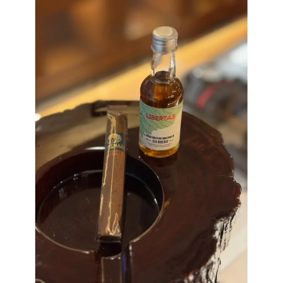 Cachaça Lamas 6 Madeiras + Charuto Dannemann Mata Fina Robusto