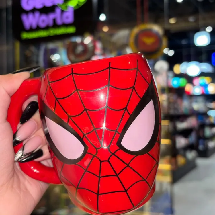 Caneca 3D Homem-Aranha - Marvel