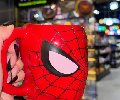 Caneca 3D Homem-Aranha - Marvel