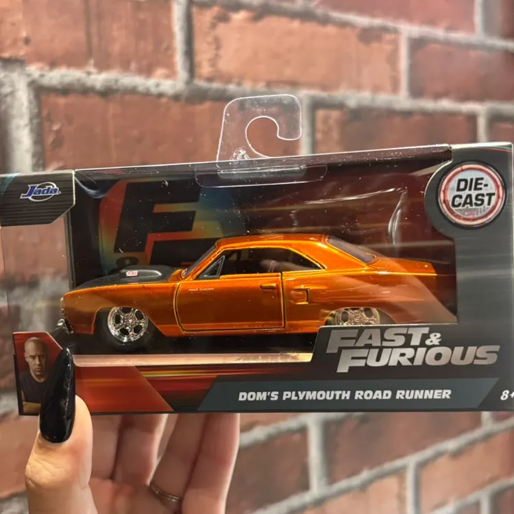 Miniatura Dom's Plymouth Road Runner – Velozes e Furiosos 