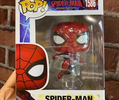 Funko Pop! Marvel Homem-Aranha: Um Novo Dia - Homem-Aranha com Teia 1586
