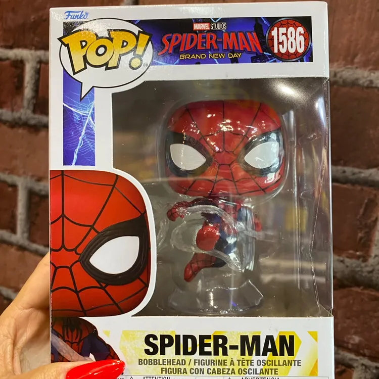 Funko Pop! Marvel Homem-Aranha: Um Novo Dia - Homem-Aranha com Teia 1586
