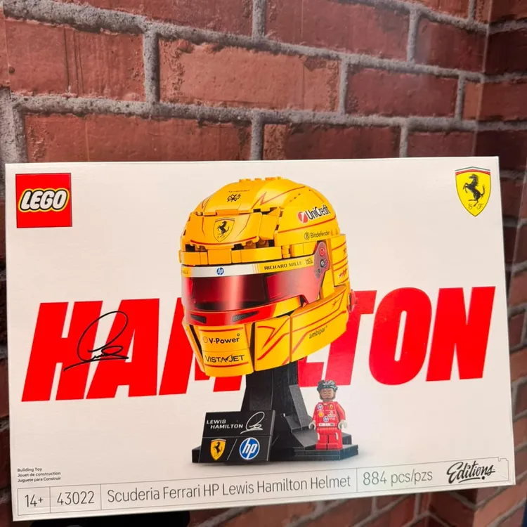 LEGO Capacete Scuderia Ferrari HP Lewis Hamilton