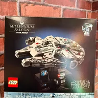 LEGO Star Wars™ - Millennium Falcon™ - imagem 1