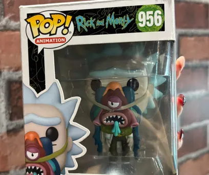 FUNKO POP RICK AND MORTY - RICK WITH GLORZO 956 
