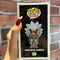 FUNKO POP RICK AND MORTY - RICK WITH GLORZO 956  - imagem 3