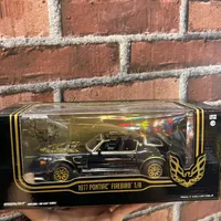 Miniatura GreenLight 1977 Pontiac Firebird T/A – 1:24 - imagem 1
