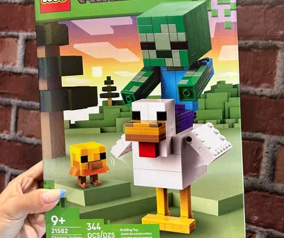 LEGO Minecraft Chicken Jockey – 21582 