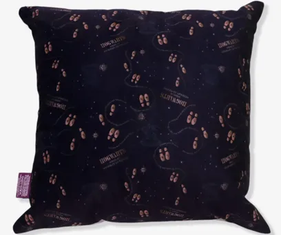 Almofada 40x40 Hogwarts Casas Douradas – Harry Potter 