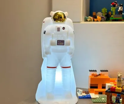 LUMINÁRIA ASTRONAUTA  
