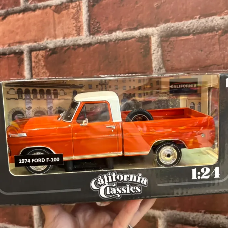 MINIATURA 1/24 1974 FORD F-100 PICK UP LARANJA SERIE CALIFORNIA CLASSIC