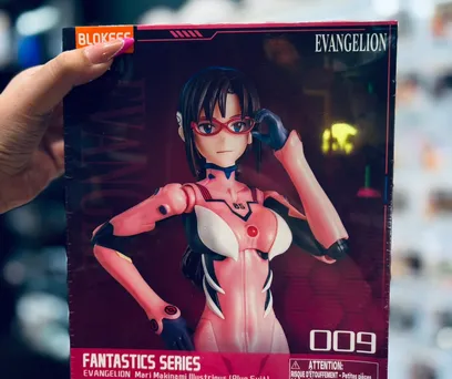 Blokees Fantastics Series Evangelion – Mari Makinami Illustrious (Plug Suit) 