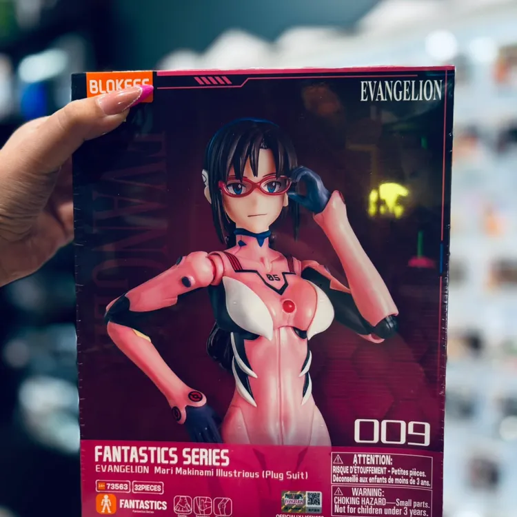 Blokees Fantastics Series Evangelion – Mari Makinami Illustrious (Plug Suit) 