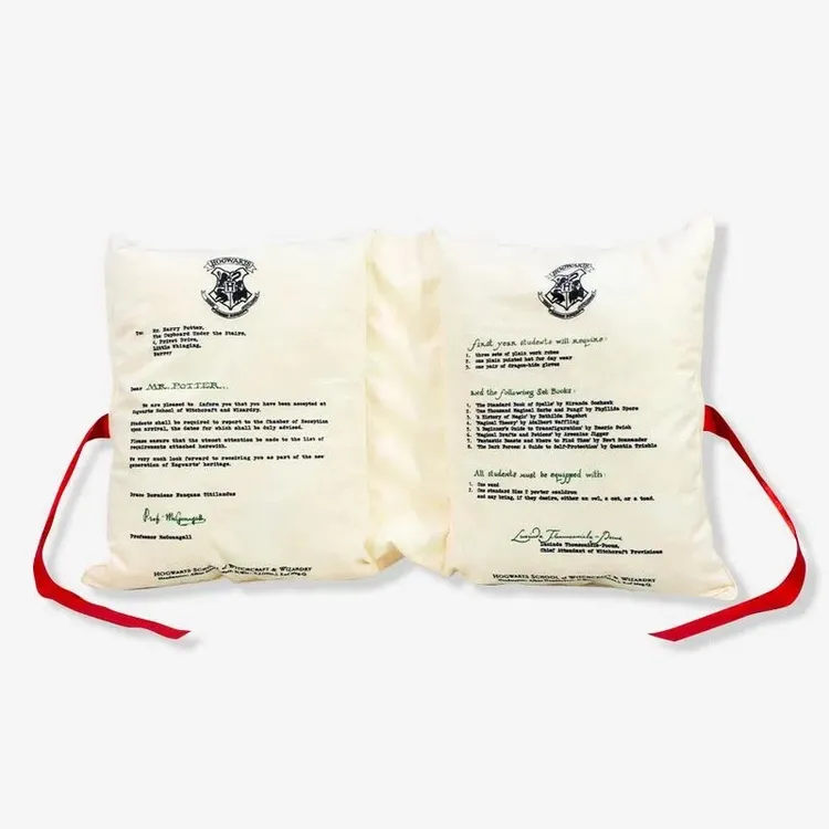 ALMOFADA FORMATO CARTA HOGWARTS – HARRY POTTER 