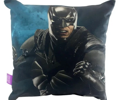 ALMOFADA 40X40 INJUSTICE BATMAN - DC COMICS 