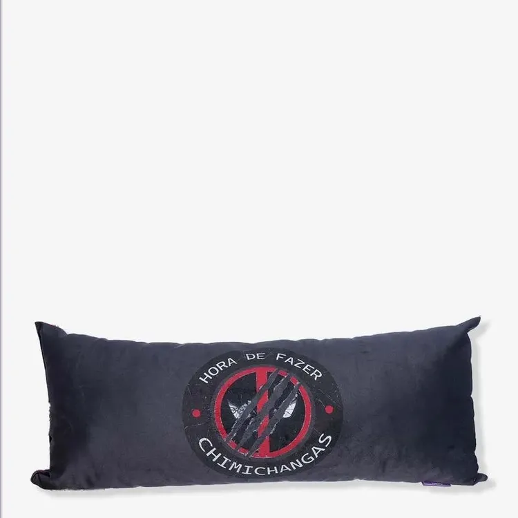 ALMOFADA 70X30 DEADPOOL - MARVEL 