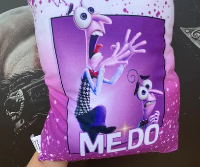 ALMOFADA DIVERTIDAMENTE 2 - MEDO 