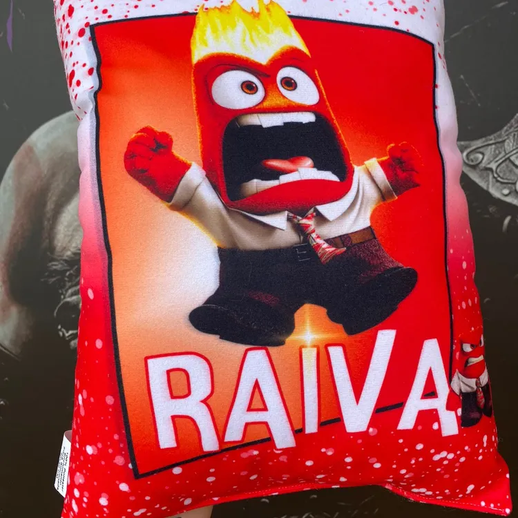 ALMOFADA DIVERTIDAMENTE 2 - RAIVA 