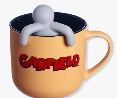 CANECA COM INFUSOR GARFIELD 